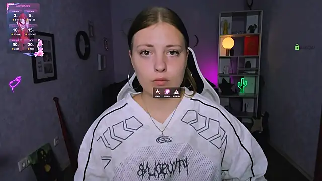 Snapshot of melani_bumm chatting on September 2025 05:42:01 AM melani bumm online show from September 2025 05:42:01 AM