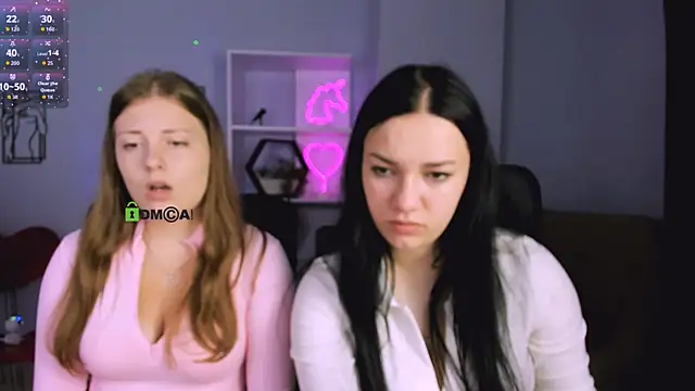 Snapshot of melani_bumm chatting on October 2025 07:04:02 AM melani bumm online show from October 2025 07:04:02 AM