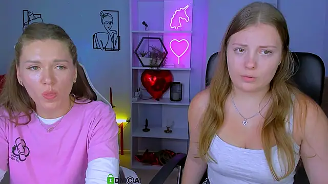 Snapshot of melani_bumm chatting on October 2025 12:28:01 PM melani bumm online show from October 2025 12:28:01 PM