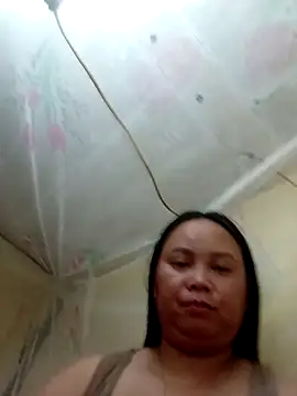 Snapshot of -Kitty-92 chatting on October 2025 01:47:01 AM -Kitty-92 online show from October 2025 01:47:01 AM