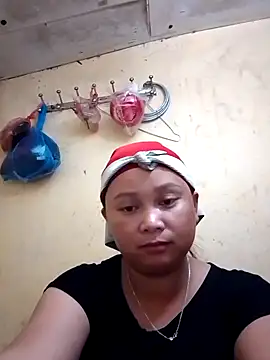 Snapshot of -Kitty-92 chatting on October 2025 11:05:01 PM -Kitty-92 online show from October 2025 11:05:01 PM