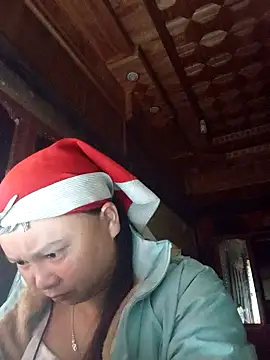 Snapshot of -Kitty-92 chatting on November 2025 10:42:02 PM -Kitty-92 online show from November 2025 10:42:02 PM