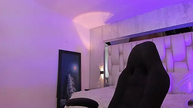 Snapshot of AnnaraLein chatting on October 2025 03:28:01 AM AnnaraLein online show from October 2025 03:28:01 AM