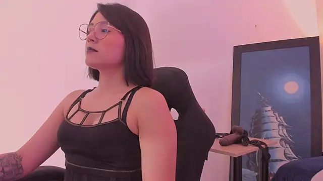 Snapshot of AnnaraLein chatting on November 2025 03:30:02 AM AnnaraLein online show from November 2025 03:30:02 AM