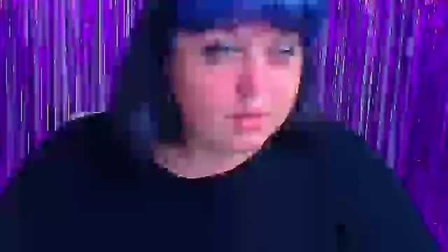 Amelia Kissu online show from September 2025 04:56:01 PM