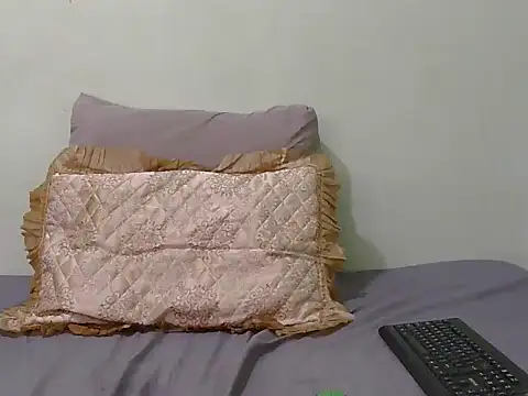 SexyBubbles1 online show from September 2025 11:46:02 AM