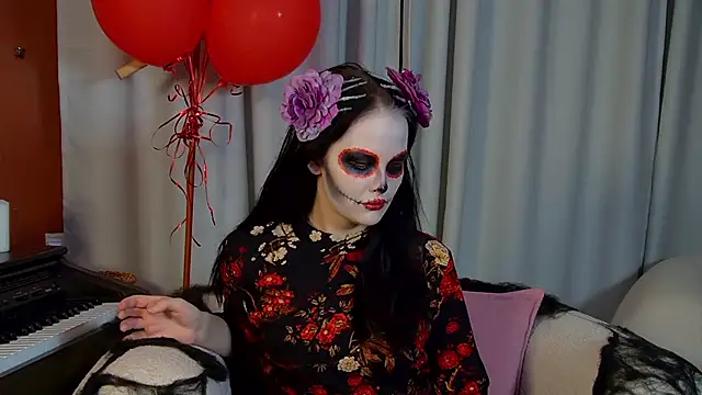 Snapshot of MollyMillsen chatting on October 2025 06:13:02 PM MollyMillsen online show from October 2025 06:13:02 PM