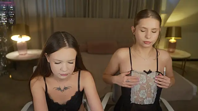 Snapshot of Tiana_Princesss chatting on November 2025 12:16:01 PM Tiana Princesss online show from November 2025 12:16:01 PM