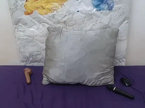 Chubbyhun20 online show from November 2025 05:28:02 AM