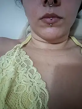 Snapshot of ApenasLys chatting on September 2025 10:23:02 PM ApenasLys online show from September 2025 10:23:02 PM