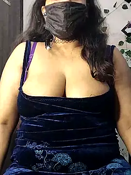 Snapshot of aliyaa9900 chatting on October 2025 07:46:02 PM aliyaa9900 online show from October 2025 07:46:02 PM