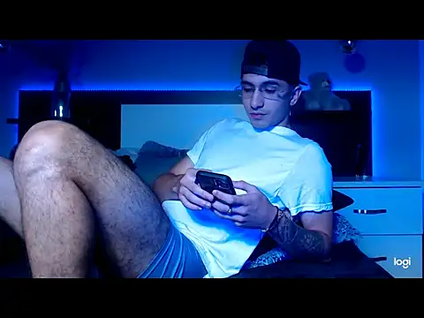 Snapshot of eriikjoness chatting on October 2025 04:21:01 AM eriikjoness online show from October 2025 04:21:01 AM