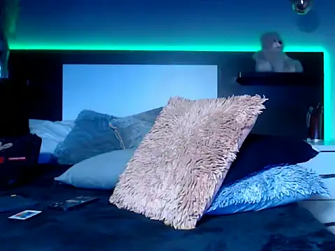 Snapshot of eriikjoness chatting on October 2025 10:40:01 PM eriikjoness online show from October 2025 10:40:01 PM