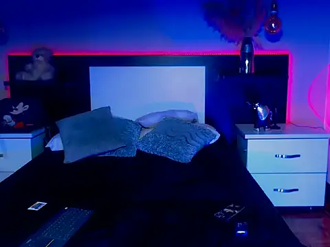 Snapshot of eriikjoness chatting on November 2025 04:23:02 AM eriikjoness online show from November 2025 04:23:02 AM