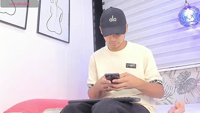 Tthiago cruz online show from September 2025 01:53:01 AM