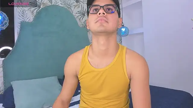 Tthiago cruz online show from October 2025 09:04:01 PM