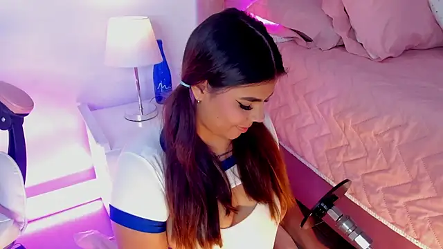 AliceThundeer online show from October 2025 04:08:02 AM