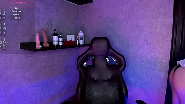 Lolarose  online show from September 2025 04:54:01 PM