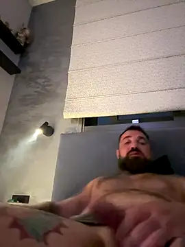 Snapshot of KstnSrg19 chatting on October 2025 03:14:01 AM KstnSrg19 online show from October 2025 03:14:01 AM