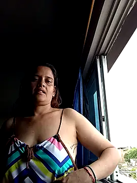 Snapshot of Eliz420 chatting on September 2025 09:47:02 PM Eliz420 online show from September 2025 09:47:02 PM