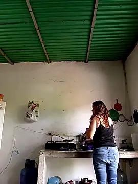 Snapshot of Eliz420 chatting on September 2025 06:53:01 PM Eliz420 online show from September 2025 06:53:01 PM