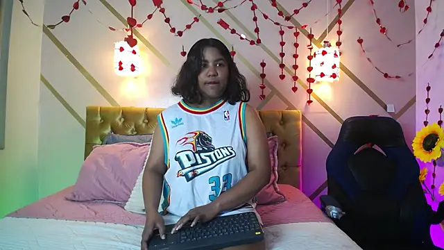 Sahra Candy online show from September 2025 01:22:01 PM