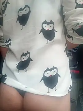 Snapshot of NiceBadgera chatting on October 2025 08:23:02 AM NiceBadgera online show from October 2025 08:23:02 AM