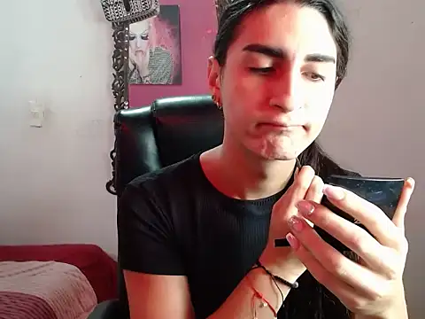 lola diez online show from October 2025 06:16:02 PM