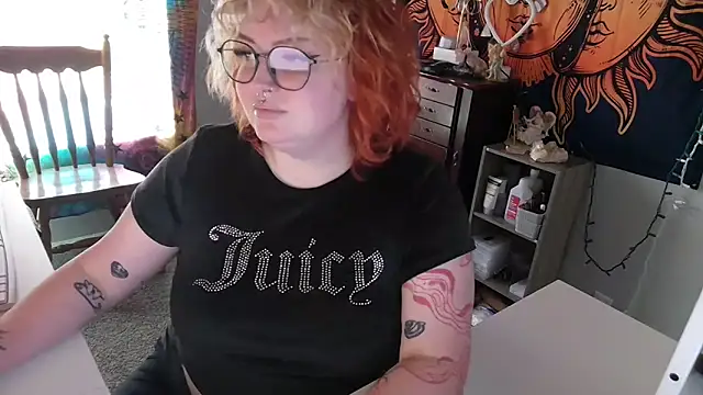 Annikkaa online show from September 2025 07:03:01 PM