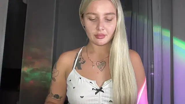 Snapshot of Sasha_yourdream chatting on September 2025 07:35:01 PM Sasha yourdream online show from September 2025 07:35:01 PM