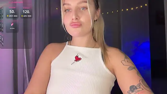 Snapshot of Sasha_yourdream chatting on December 2025 09:09:02 PM Sasha yourdream online show from December 2025 09:09:02 PM