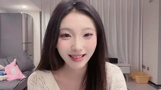 Snapshot of ZhaoZhao-ZM chatting on September 2025 12:43:02 PM ZhaoZhao-ZM online show from September 2025 12:43:02 PM