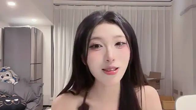 Snapshot of ZhaoZhao-ZM chatting on October 2025 12:26:02 PM ZhaoZhao-ZM online show from October 2025 12:26:02 PM