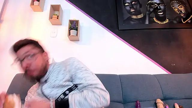 Snapshot of DanteWinter chatting on October 2025 03:27:01 AM DanteWinter online show from October 2025 03:27:01 AM