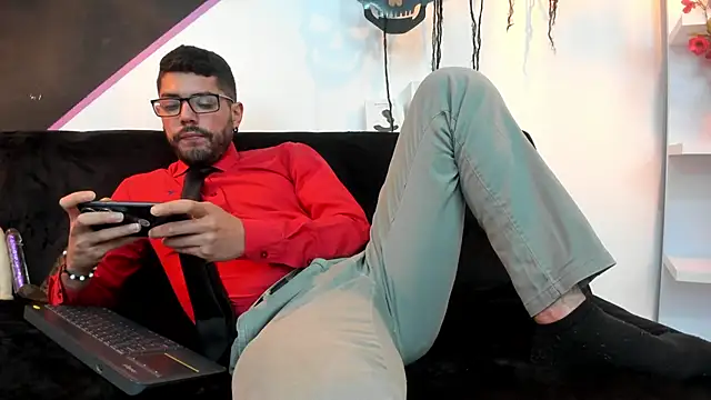 Snapshot of DanteWinter chatting on October 2025 03:32:02 AM DanteWinter online show from October 2025 03:32:02 AM