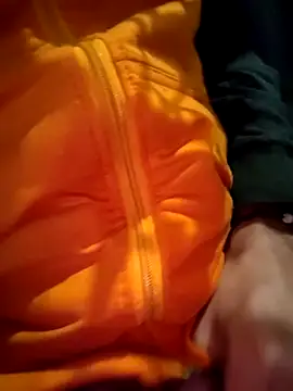 Snapshot of DanteWinter chatting on November 2025 12:35:01 AM DanteWinter online show from November 2025 12:35:01 AM