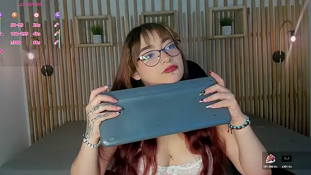 emma cleir online show from October 2025 07:07:02 PM