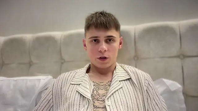 Snapshot of Tyler_Garner chatting on September 2025 06:30:02 PM Tyler Garner online show from September 2025 06:30:02 PM