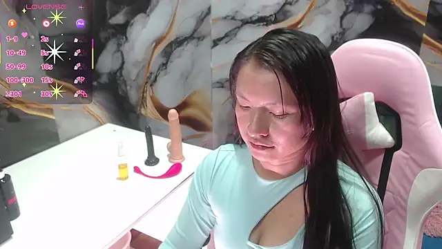 mia wetts online show from October 2025 12:04:02 PM