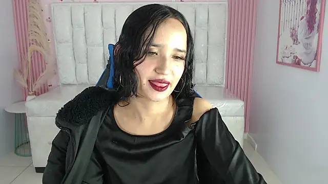 bella vibess s online show from September 2025 08:22:02 PM