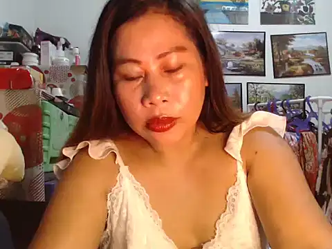 filipina beauty online show from October 2025 07:03:01 PM
