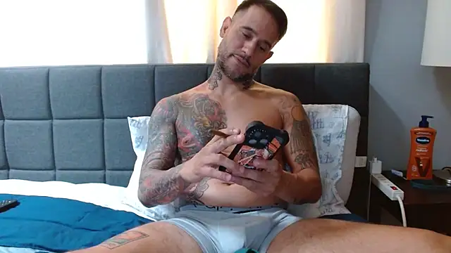 SexyFitDaddyy online show from September 2025 04:30:01 PM