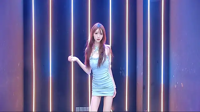 queen-001 online show from October 2025 11:49:01 PM