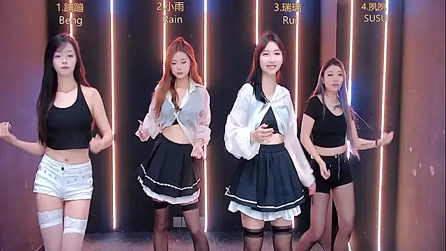 queen-001 online show from October 2025 11:36:01 AM