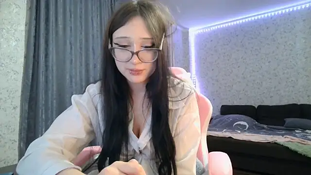 KeicyKlark online show from September 2025 07:14:01 PM