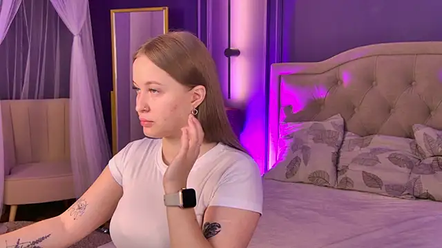 EvaHariss online show from September 2025 09:22:02 AM