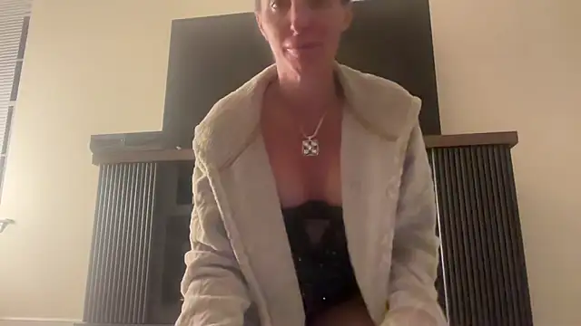 Snapshot of NurseStephania chatting on September 2025 05:45:02 AM NurseStephania online show from September 2025 05:45:02 AM