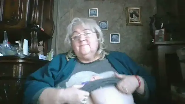 Snapshot of Lala-Love56 chatting on October 2025 02:32:02 PM Lala-Love56 online show from October 2025 02:32:02 PM