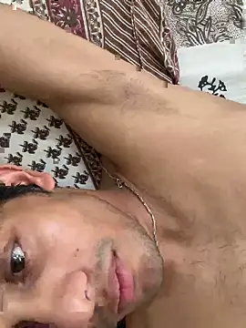 nightfuryyx online show from September 2025 11:32:02 AM