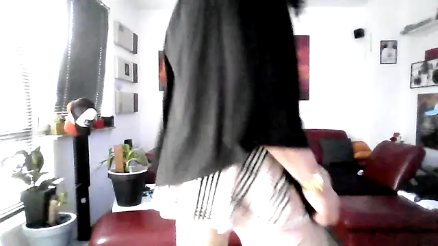 Snapshot of hellgirl1980 chatting on September 2025 04:39:01 PM hellgirl1980 online show from September 2025 04:39:01 PM